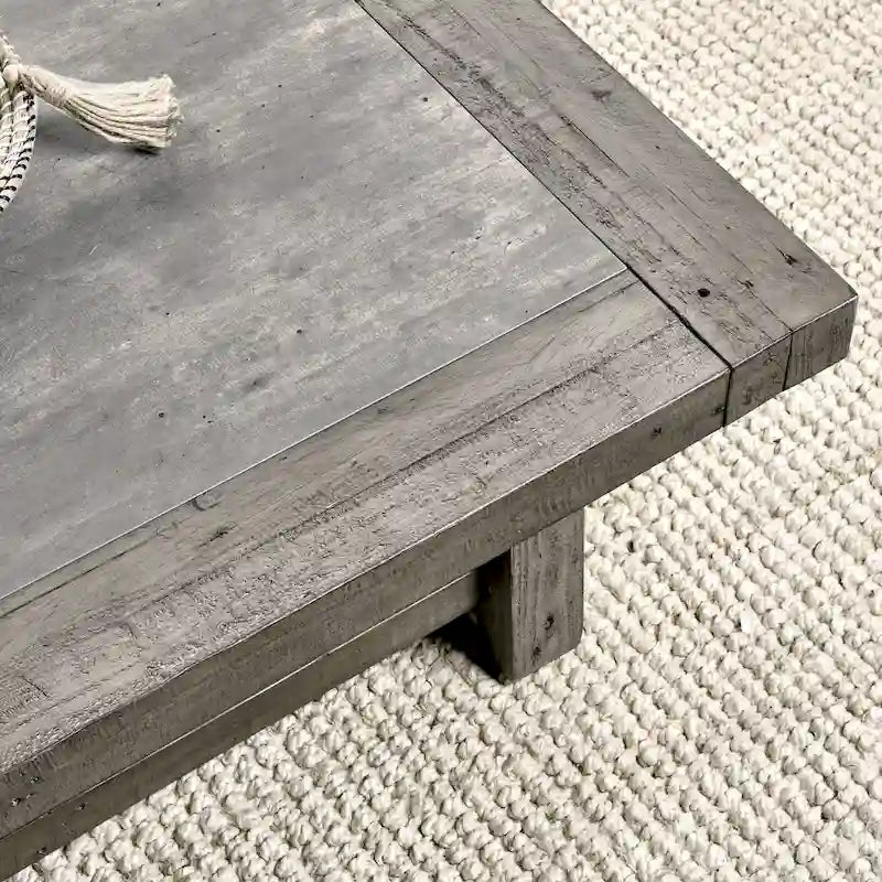 Table basse carrée avec plateau en stratifié effet béton et cadre en bois recyclé – 50Lxl50Px18H